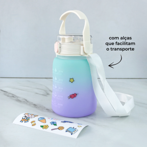 GARRAFA DE PLÁSTICO COLOR COM CANUDO E ALÇA 1100ML - 4577-BR