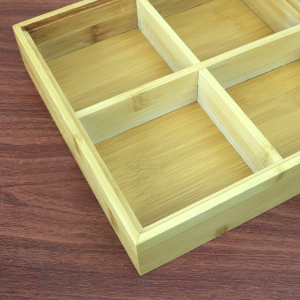 CAIXA MULTIUSO DE BAMBU E 4 DIVISÓRIAS COM TAMPA DE ACRÍLICO 23X23X5CM - CX159