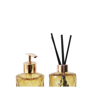 KIT DIFUSOR E PORTA SABONETE LÍQUIDO DE VIDRO 330 ML CADA - 2 PEÇAS - 96140-AMBAR