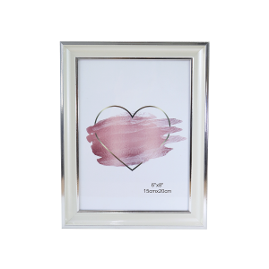 PORTA RETRATO DE PLÁSTICO COM BORDA PRATEADA 15X20CM - SXHZ5020-PTA