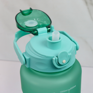 GARRAFA PLÁSTICA MOTIVACIONAL DE PLÁSTICO COM CANUDO 2 LITROS - HG79062-VD