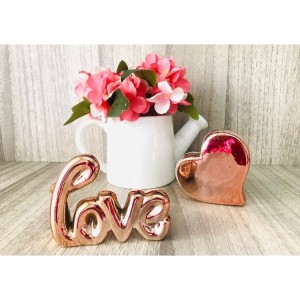 ENFEITE DE CERÂMICA COM A FRASE LOVE 10X15CM - GDR0207-GR