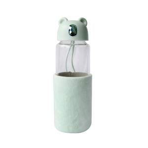 GARRAFA DE VIDRO BEAR BOTTLE COM CAPA DE VELUDO COM TAMPA E ALÇA - GDR0456-VD