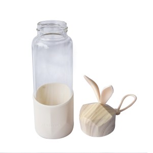 GARRAFA DE VIDRO RABBIT BOTTLE COM CAPA DE SILICONE E TAMPA PLÁSTICA - GDR0458-BR